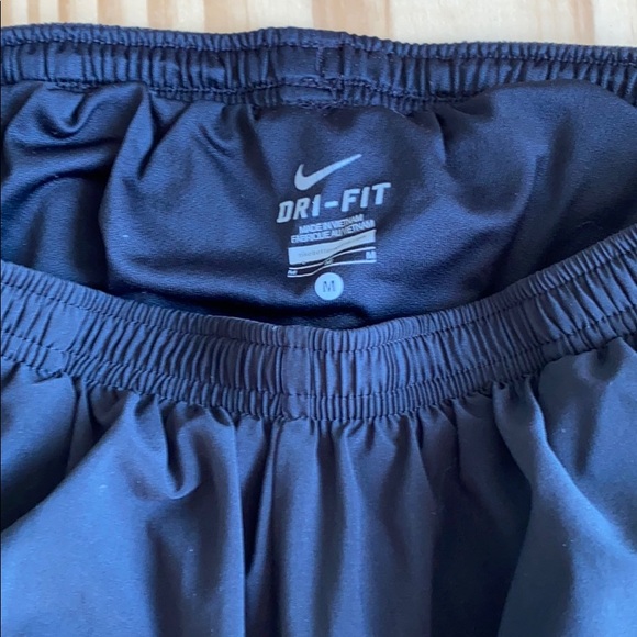 Nike Running Shorts - Picture 3 of 4